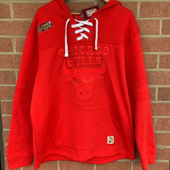 mitchell and ness bulls sweatshirt